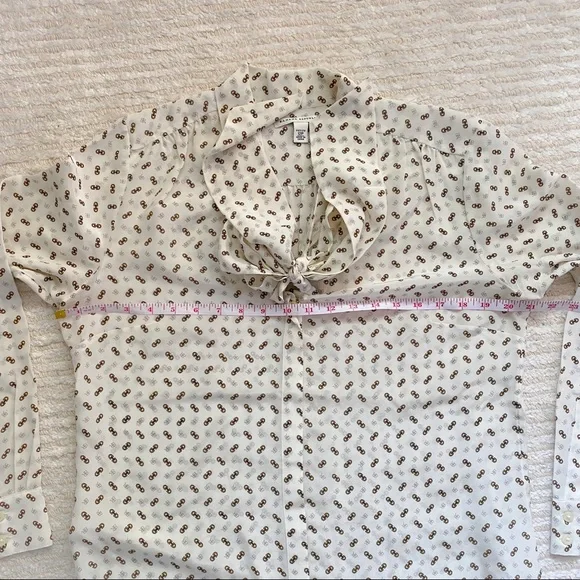 Banana Republic petite monogram silk blouse - Picture 9 of 11